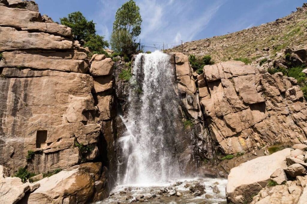 10 Most Beautiful Waterfalls In Iran 38 Ganjnameh Waterfall