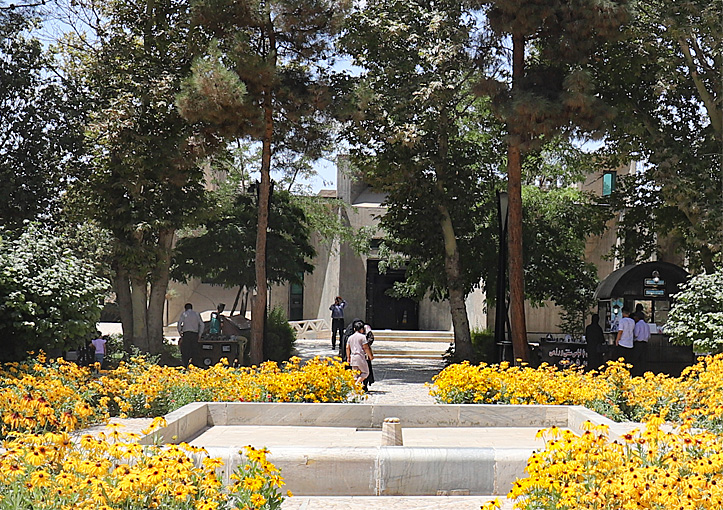 Tomb-Of-Nader-Shah-E-Afshar-Photo-By-Terence-Jones-