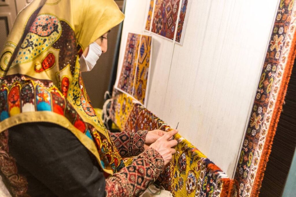 Iranian Handicrafts: Exploring The Art And Crafts Of Iran 3 Carpet Weaving In Iran
