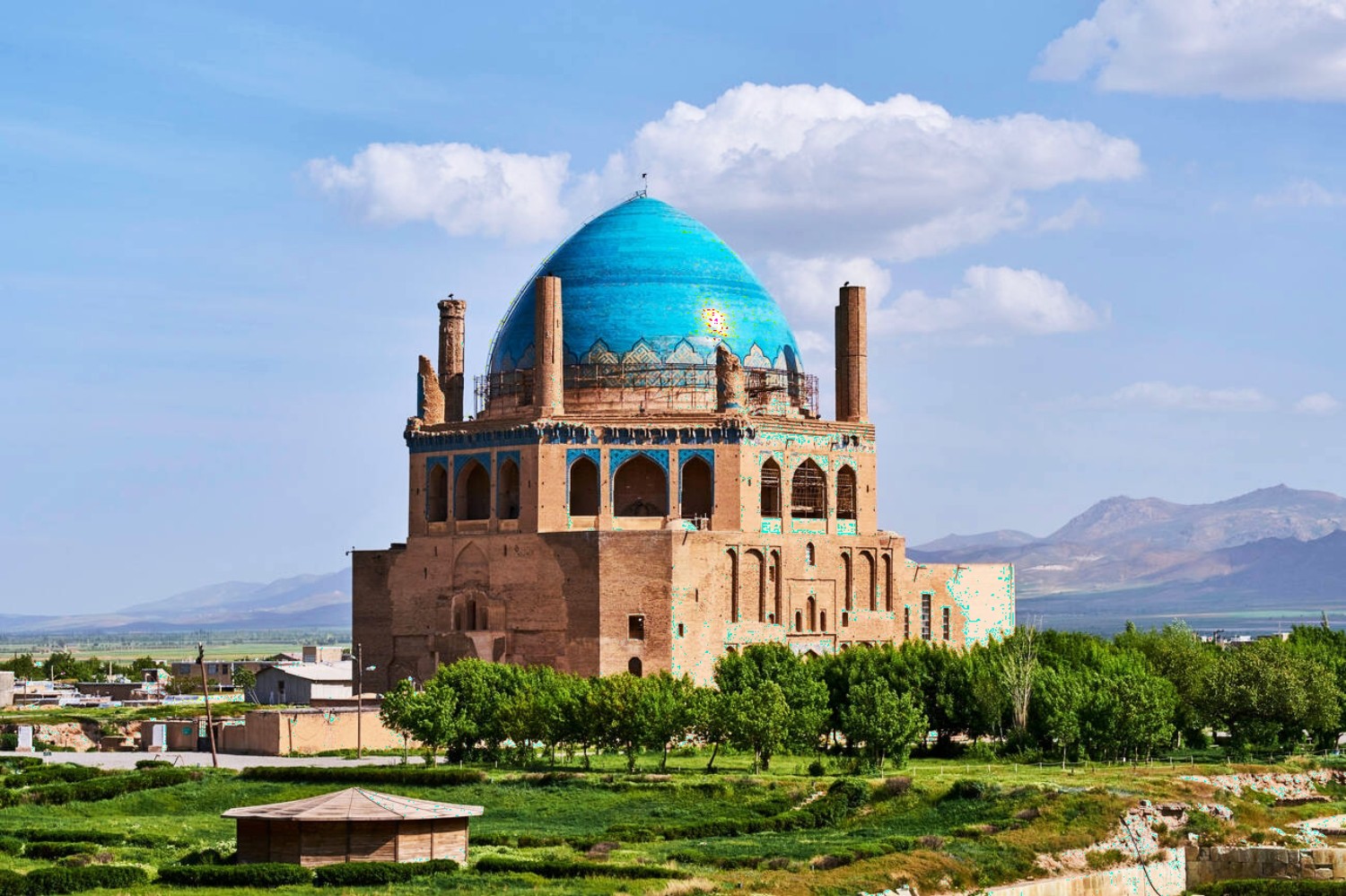 The Dome of Soltaniyeh: An Ultimate Guide for Travellers