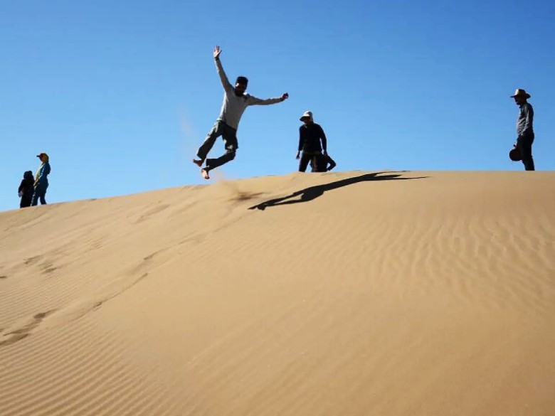 Exploring The Deserts Of Iran: A Comprehensive Travel Guide 12 Visiting Mesr Desert