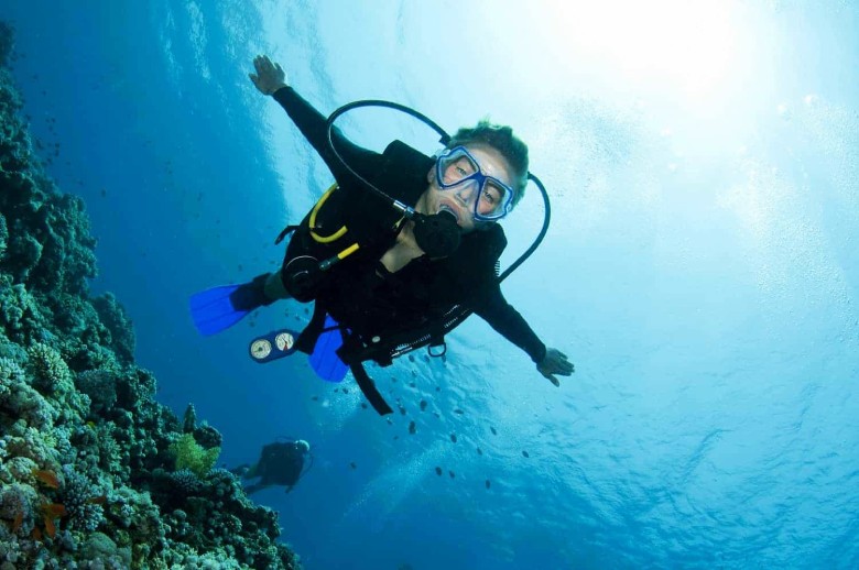 Explore The Best Diving Spots In Qeshm Island 2 Diving At Zeytoon Beach