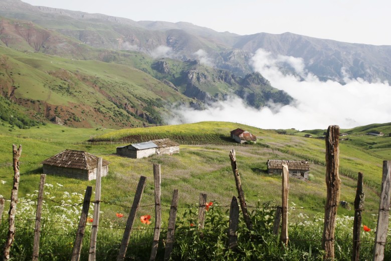 Subatan Travel Guide - Journey Among The Clouds 5 Local Houses Of Subatan Village