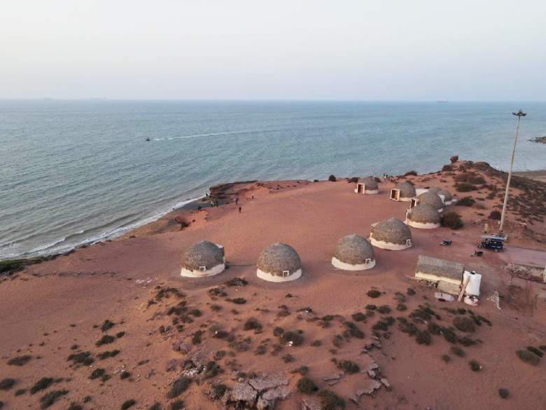 Explore Larak Island: What You Need To Know For Your Journey 6 Visiting Persian Gulf From Larak Island'S View