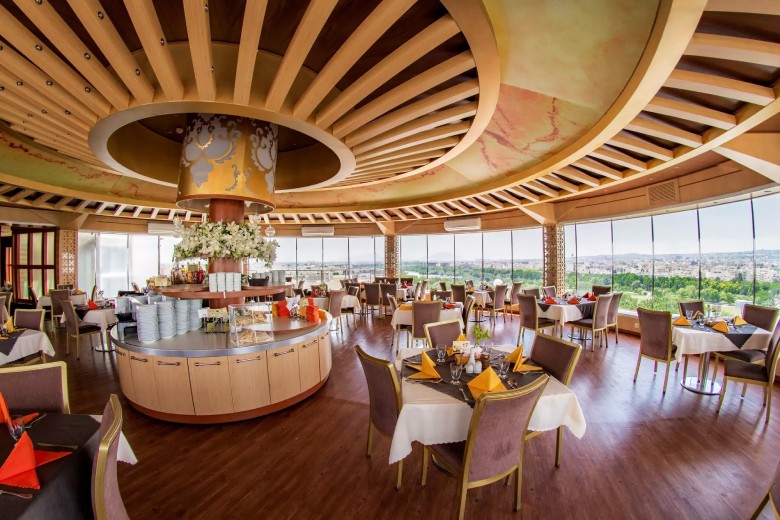 Aseman Hotel In Isfahan: A Tripadvisor Perspective 5 Aseman Hotel'S Restaurant And Its Beautiful View