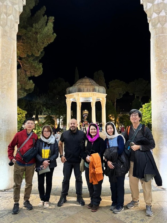 What Is The Average Size Of A Group Tour In Iran? 5 Iran Group Tours With Surfiran