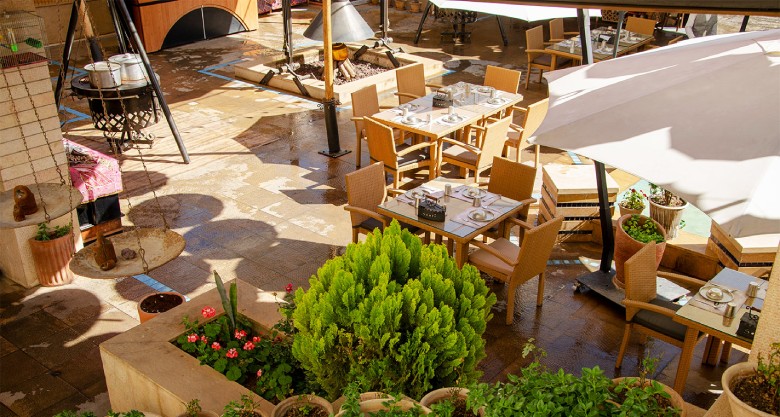 Travel Guide To Shiraz: 6 Important Tips You Shouldn'T Forget 8 Sufi Restaurant, Shiraz