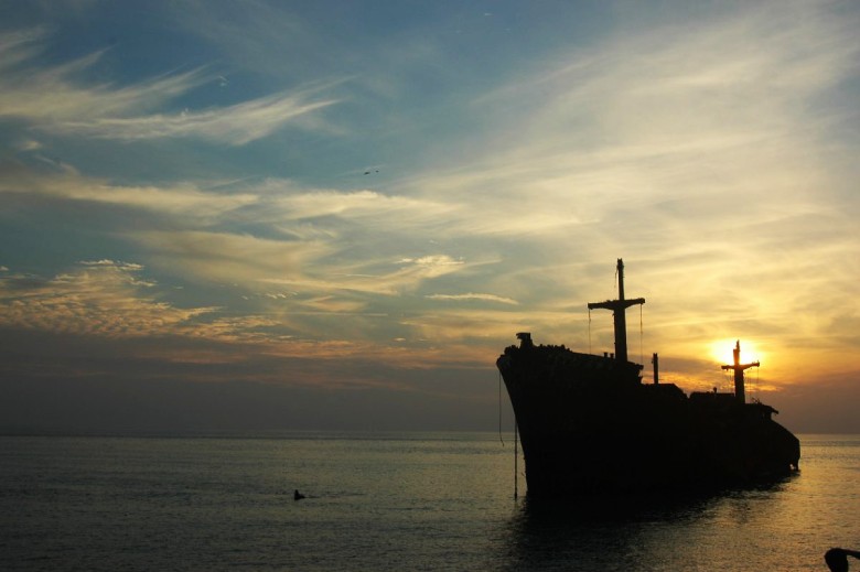 Best Time To Visit Kish Island: A Complete Seasonal Guide 4 Kish Island In Summer