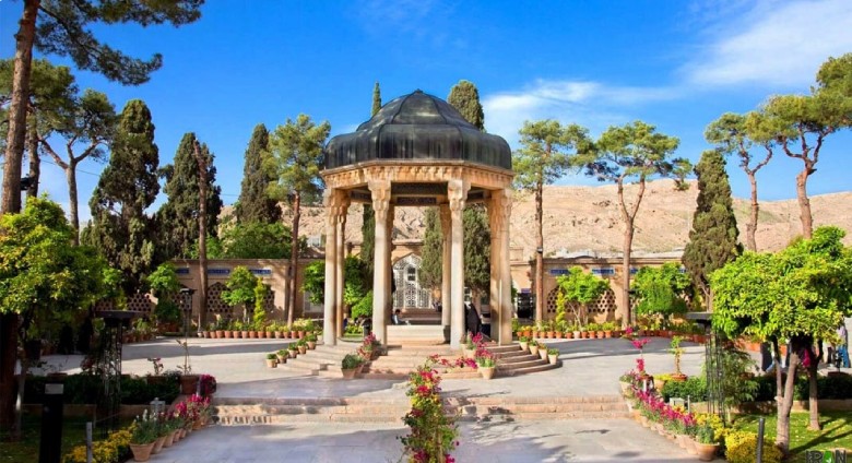 Best Time To Visit Shiraz: A Complete Guide For Travelers 3 Shiraz In Summer