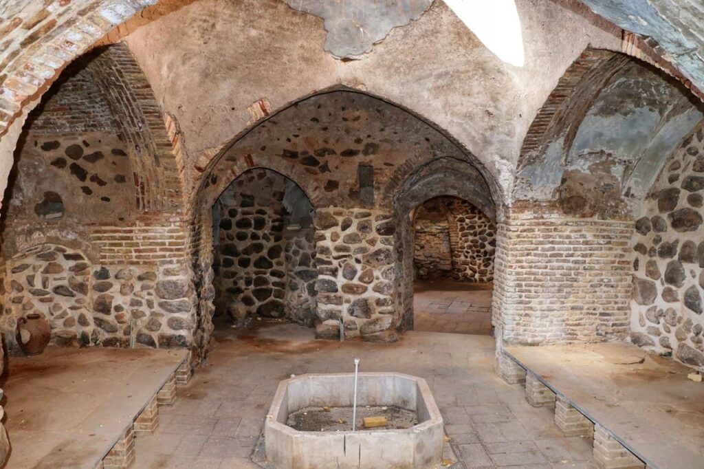 Ebrahim Abad Historical Qanat: Discover Its Ancient Secrets 2 Ebrahim Abad Historical Qanat ()