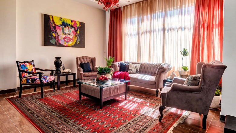 Persian Hospitality: What To Expect When Visiting Local Homes 5 Persian Home